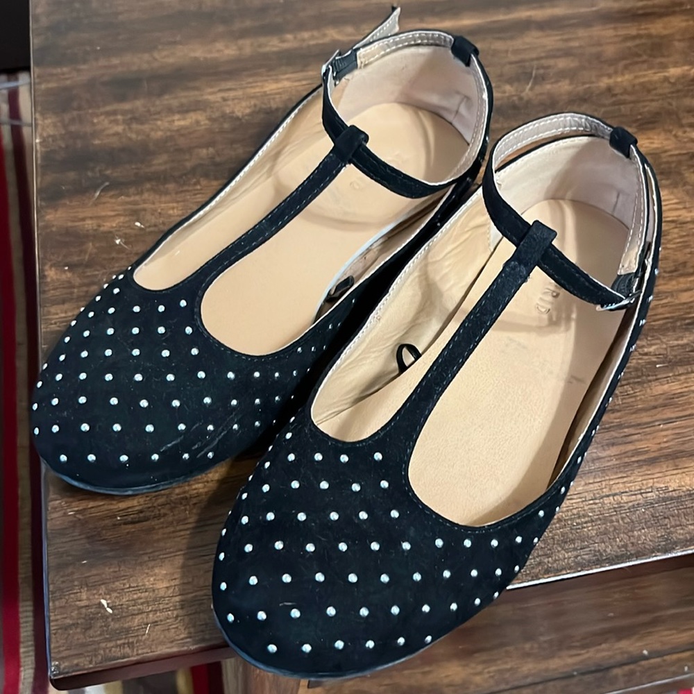 Torrid flat black shoes with silver embellishments size 10